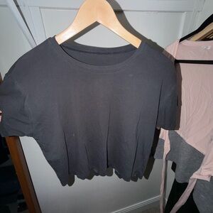 lululemon athletica black Short Sleeve cropped Tee